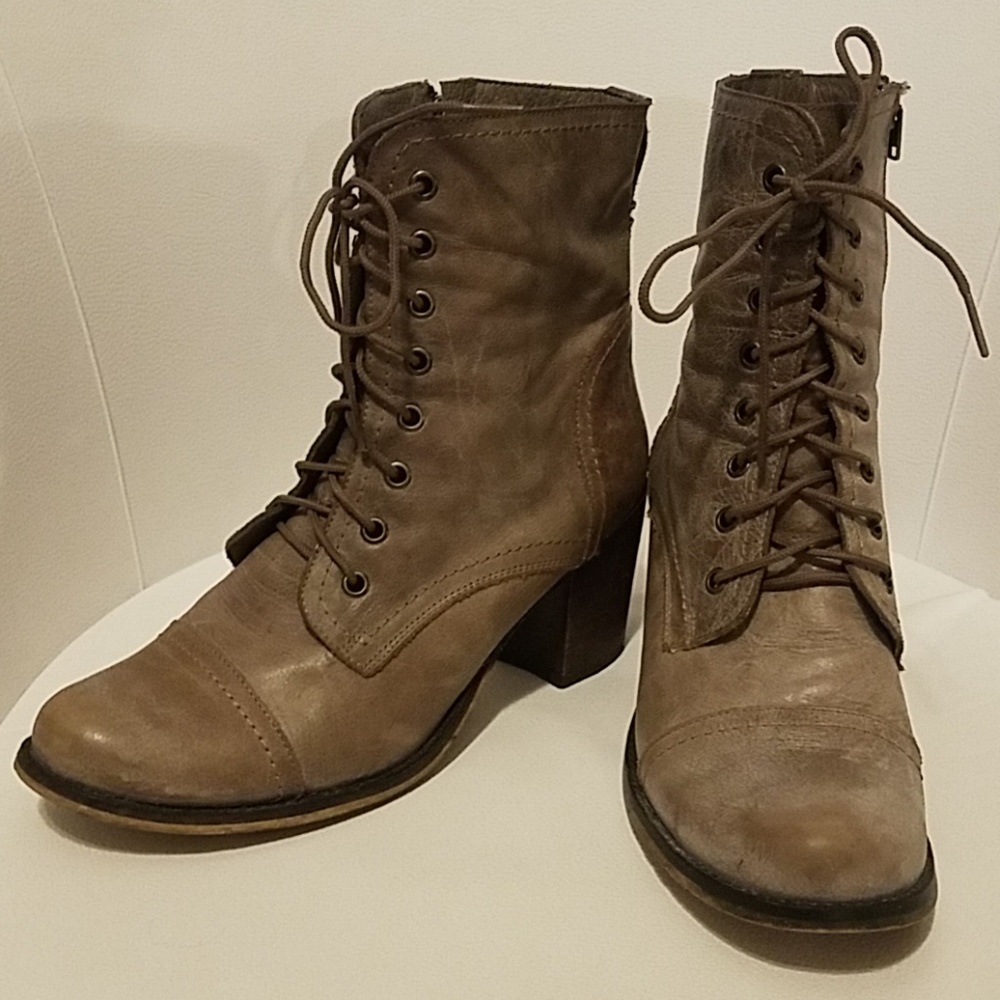 Taupe Lace Up Ankle Boot SZ10